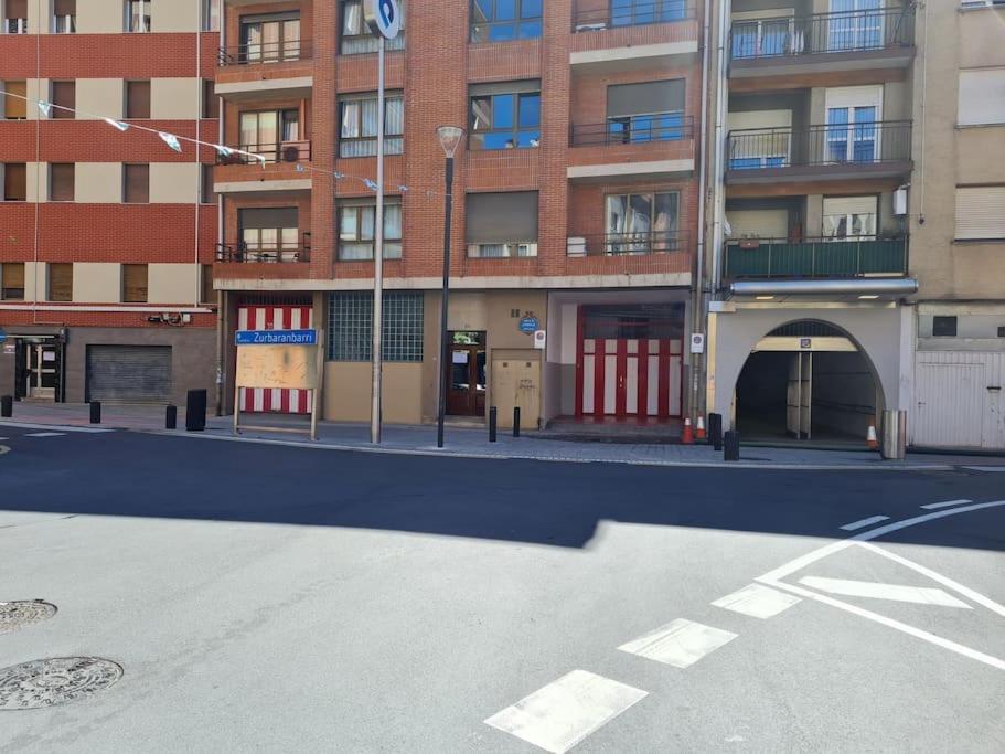 La Casita Verde. Metro Cerca Del Casco Viejo Bilbao Luaran gambar