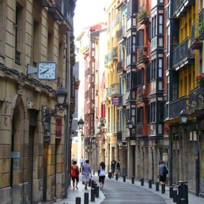La Casita Verde. Metro Cerca Del Casco Viejo Bilbao Luaran gambar