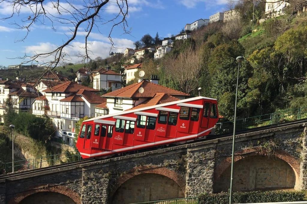 La Casita Verde. Metro Cerca Del Casco Viejo Bilbao Luaran gambar