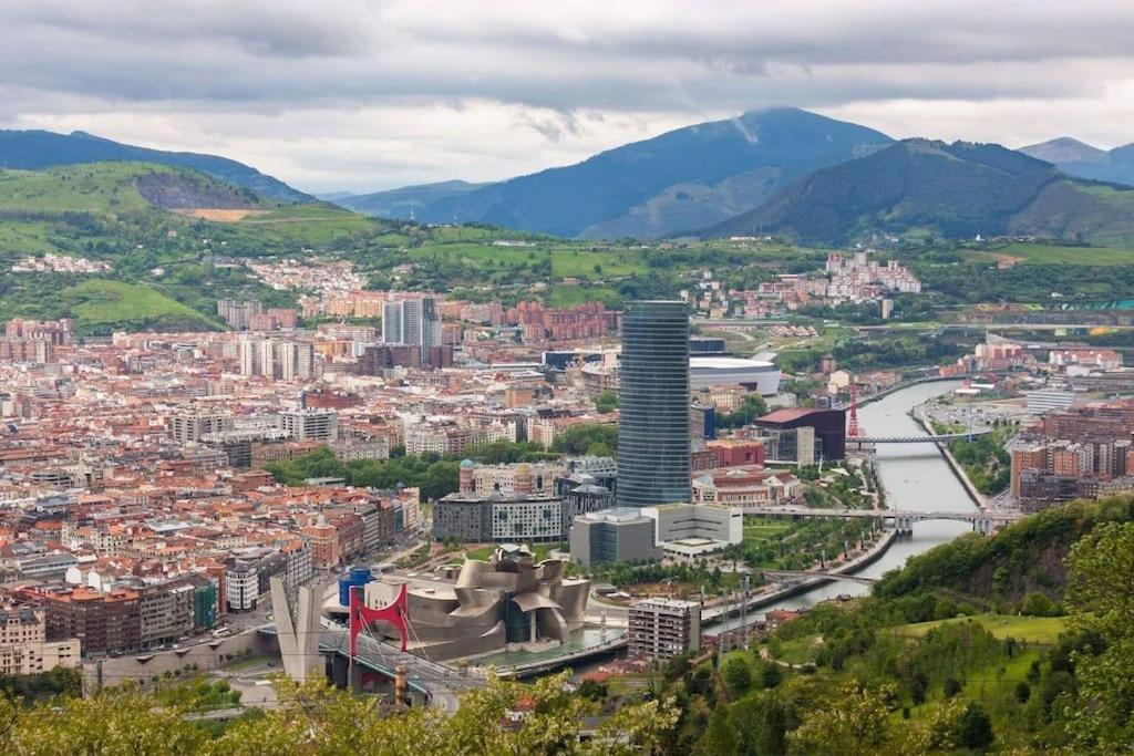 La Casita Verde. Metro Cerca Del Casco Viejo Bilbao Luaran gambar